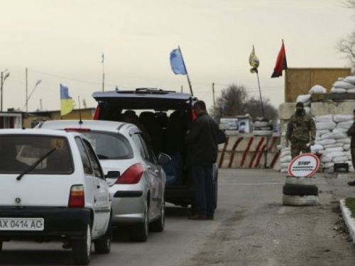 В зоне АТО вступил в силу порядок перемещения грузов, но перечень разрешенных к вывозу товаров еще уточняется
