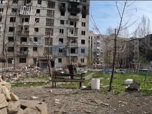 Ховають вже на дитячому майданчику: ситуація в Покровську погіршилася - подробиці 