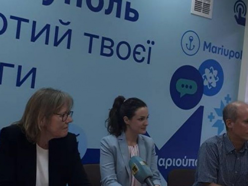 Мариуполь выступил за снятие «транспортной блокады» и трудоустройство переселенцев (ФОТО)