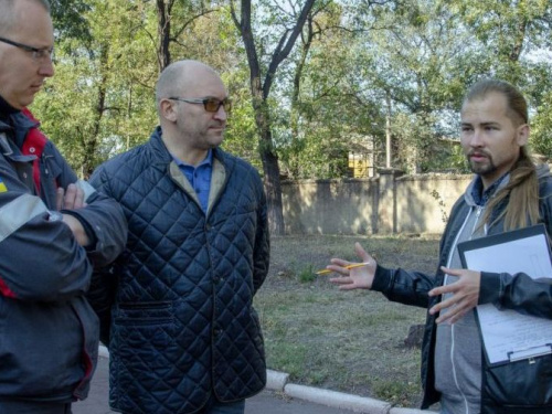 Метинвест обсудил с коллективом школы №20 локации озеленения: идет разработка проекта (ФОТО)