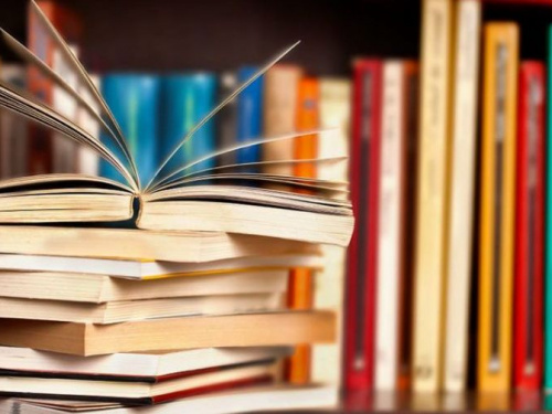 Маріупольцям на довгі новорічні свята: найкращі українські книги 2018 року