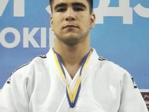 Молодой мастер спорта из поселка под Мариуполем получил тяжелую травму - нужна помощь (ФОТО)