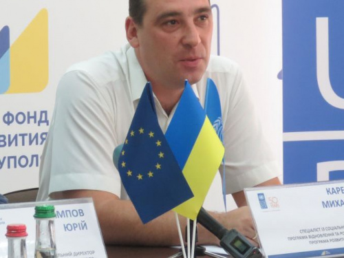 ПРООН включит свет на улицах поселков под Мариуполем (ФОТО)