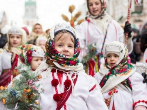 В Новогоднем экспрессе для мариупольцев будут петь колядки