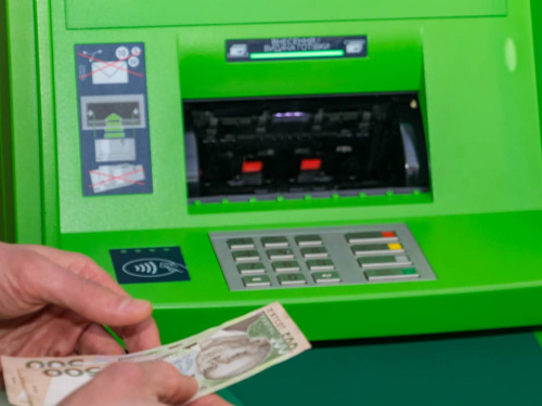 Середня зарплата в Україні зросте до майже 22 тис. грн  у 2024 році