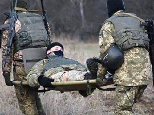 Поселки под Мариуполем накрыло вражеским обстрелом: ранено восемь бойцов