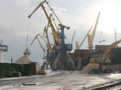 Порт ожил: за последние дни в порт Мариуполя прибыло 11 судов