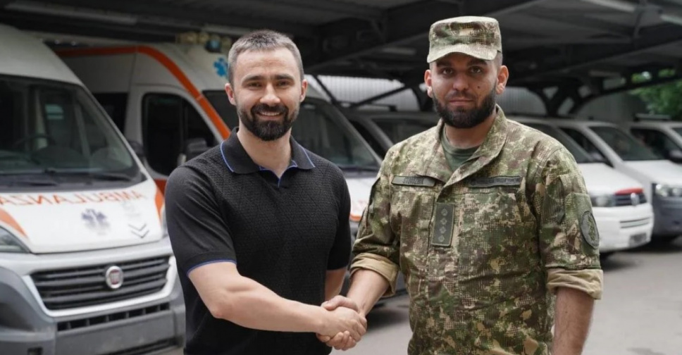 Швидкі, буси та пікапи: Сталевий фронт передав українським воїнам чергову допомогу