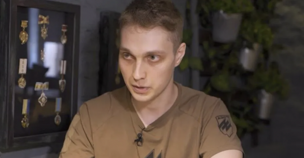 Маріуполь - це величезна братська могила, люди там згорали цілими кварталами, - азовець “Вікіпедія”