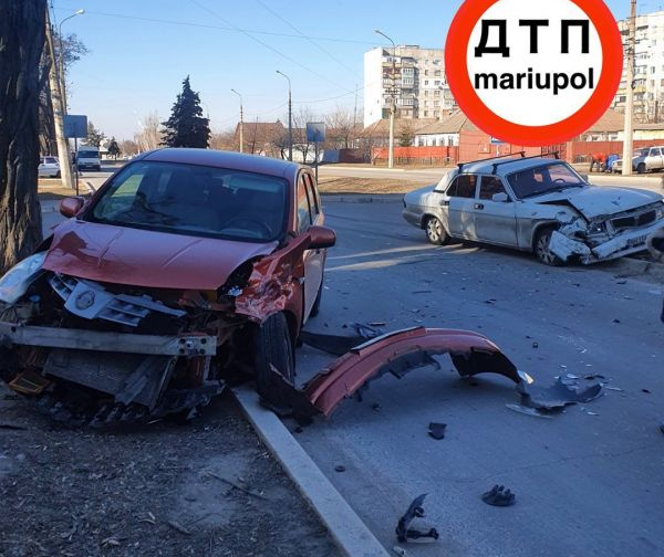 V Mariupole Stolknulis Legkovushki Postradala Pensionerka Novosti Mariupolya I Donbassa Mrpl City