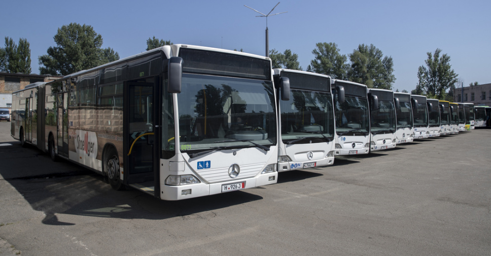 Виїхати неможливо – жителям окупованої Донеччини не продають квитки на автобуси