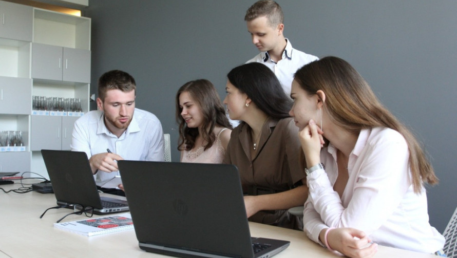 Попри все: стажування для молодих юристів у Метінвесті