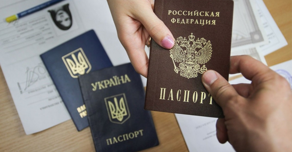 Дозвіл на життя під прицілом: окупанти на Донбасі почали видавати людям спецпосвідки