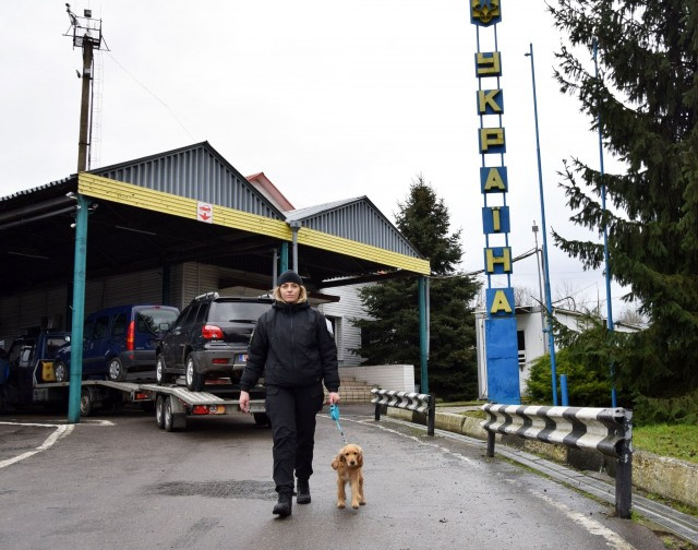 Прикордонниця - захисниця Азовсталі після полону повернулася на службу