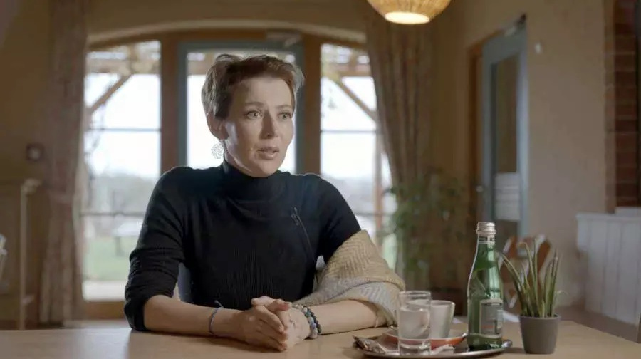 В Україні знімуть фільм про маріупольчанку, котра пережила облогу міста і втрату сина