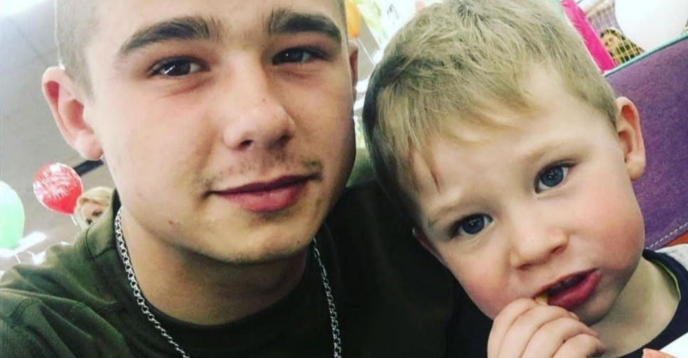 Морпіха, який боронив Маріуполь, мати впізнала на відео про полонених в російських пабліках