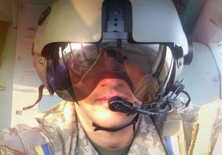 Герой України Євген Соловйов: коли повертався із заблокованого Маріуполя, у двигун вертольота влучила ракета