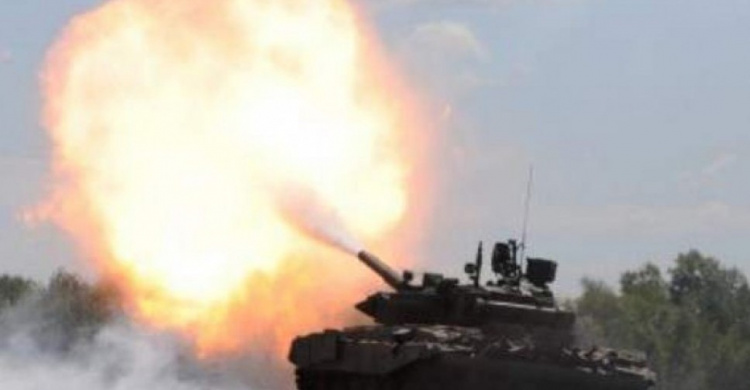 Тяжёлая артиллерия и танки «ДНР» внезапно активизировалась у Мариуполя. В зоне АТО резкий рост потерь ВСУ