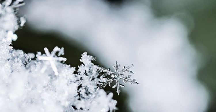 Мариупольцы встретят первый зимний праздник на льду и под легким снежком