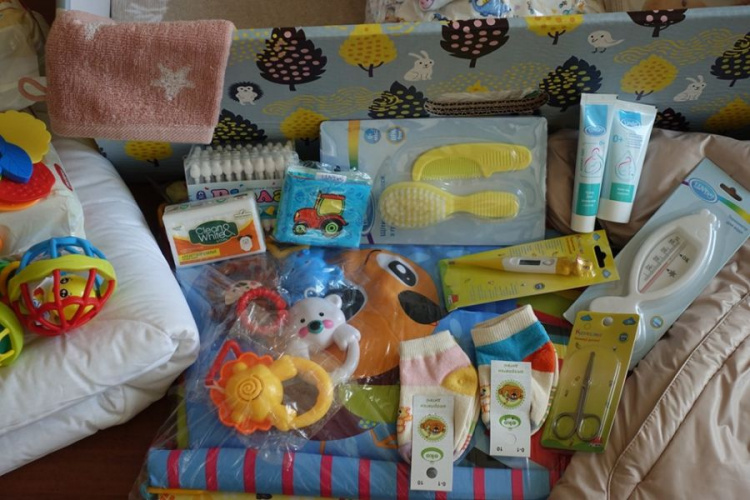 Новорожденные украинцы получат вдвое больше подарков (ФОТО)