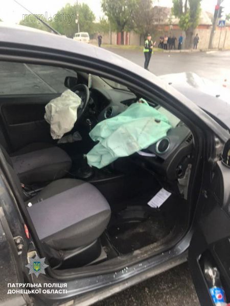 Стали известны подробности аварии в Мариуполе с участием полиции (ФОТО)