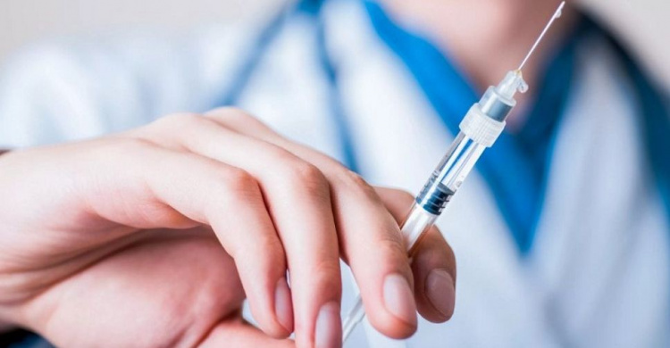 Украина может бесплатно получить 8 млн доз вакцины от COVID-19