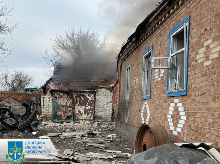 Окупанти атакували Донеччину ракетами, артилерією та дроном: загинула жінка, дев’ять людей поранені