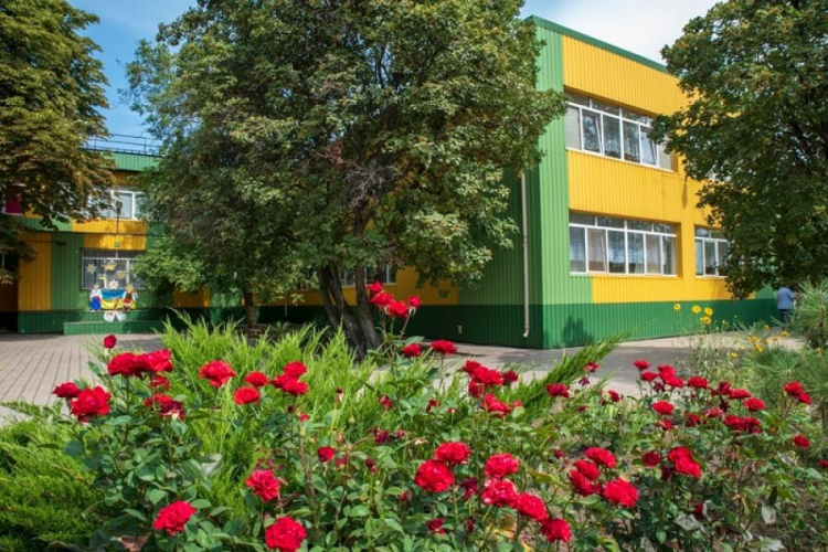 Школы и детсады Мариуполя на проекты родителей получили 6 млн гривен