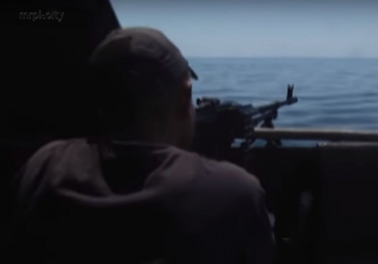 Морская охрана Мариуполя с боевых катеров открыла огонь в Азовском море (ФОТО+ВИДЕО)