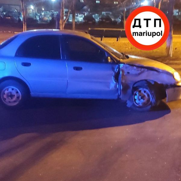 ДТП на мариупольском перекрестке: пострадала пассажирка