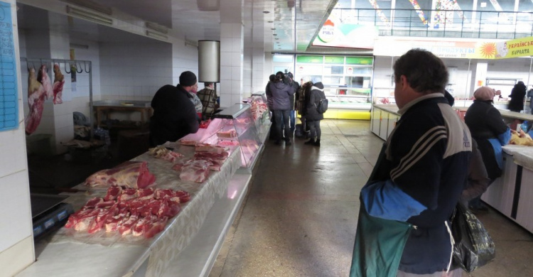 В Мариуполе значительно упала поставка мяса на Центральный рынок города (ФОТО+ВИДЕО)