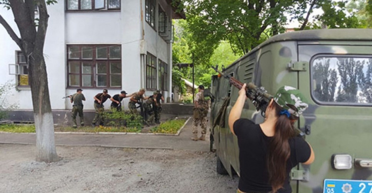  Стало известно о женщинах-агентах, работающих под прикрытием в Донецкой области (ФОТО+ВИДЕО)