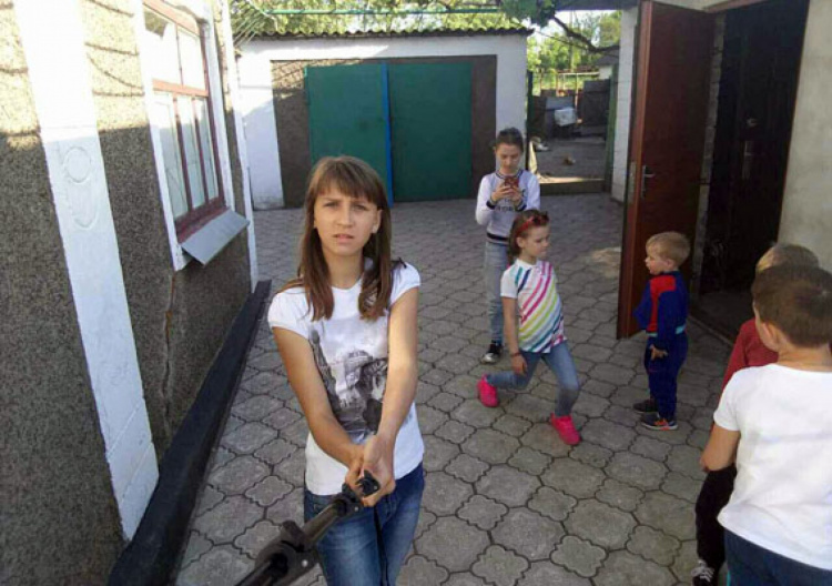 Подробности страшного убийства школьницы под Мариуполем (ФОТО)