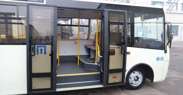 Мариупольский перевозчик пустил на маршрут новый автобус (ФОТО)