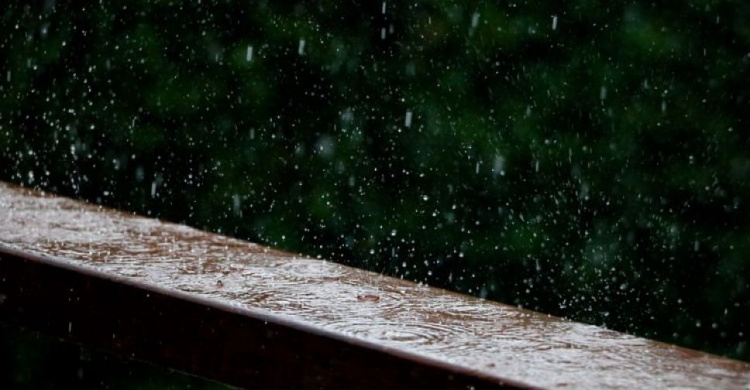 В Мариуполе духоту прогонят дожди с грозами