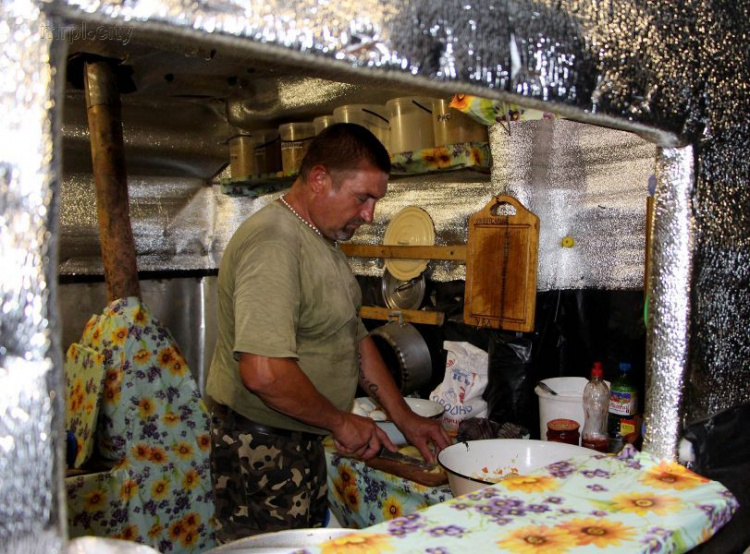 Ресторан на передовой: чем кормят бойцов ВСУ на Донбассе (ФОТО+ВИДЕО)