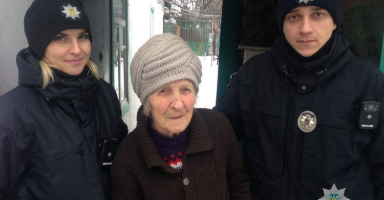 В Мариуполе освободили пенсионерку из запертого дома (ФОТО)