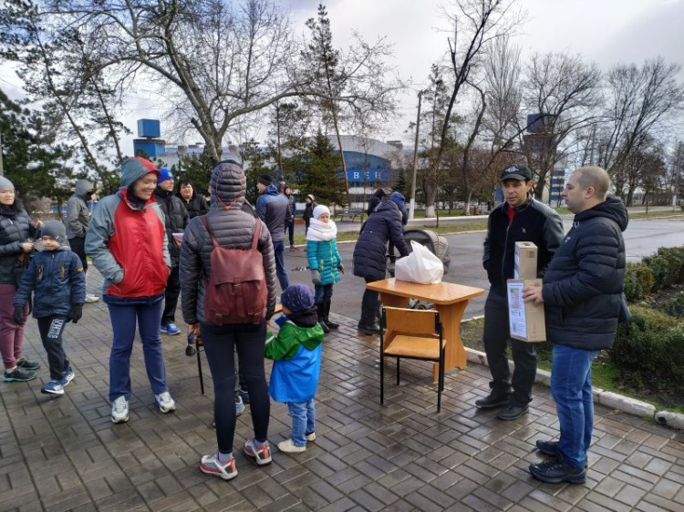 В Мариуполе прошел забег в поддержку маленькой Даши Романовой (ФОТОФАКТ)
