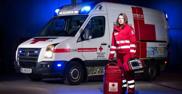 В Мариуполе Красный Крест открыл сбор средств на покупку машины скорой помощи
