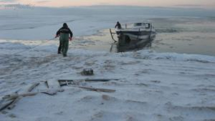 В Азовском море близ Мариуполя задержали три лодки, нарушившие пограничный режим