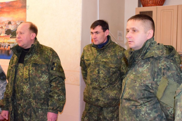 Отряд полиции особого назначения «Львов» нагрянул с сюрпризом в «Центр опеки» Мариуполя (ФОТО)