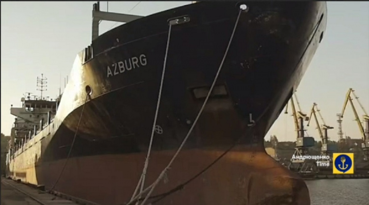Великий вантажопотік чи велика маніпуляція: що відбувається в Маріупольському порту