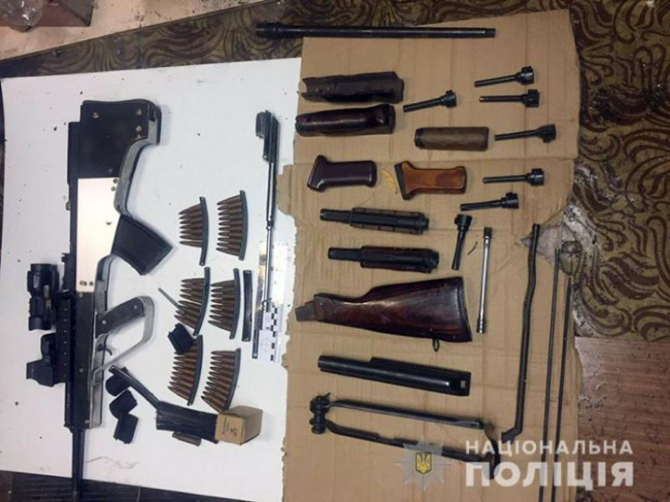 Взрывчатка, оружие и патроны: арсенал из Донбасса обнаружили в Киеве (ФОТО)