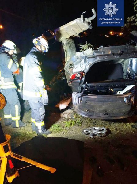 За месяц в Мариуполе в ДТП погибли два человека. Правила, которые могут сохранить жизнь (ФОТО)