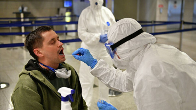 Должны ли украинцы пройти платный тест на коронавирус сразу по возвращении из-за границы - пояснили в МОЗ