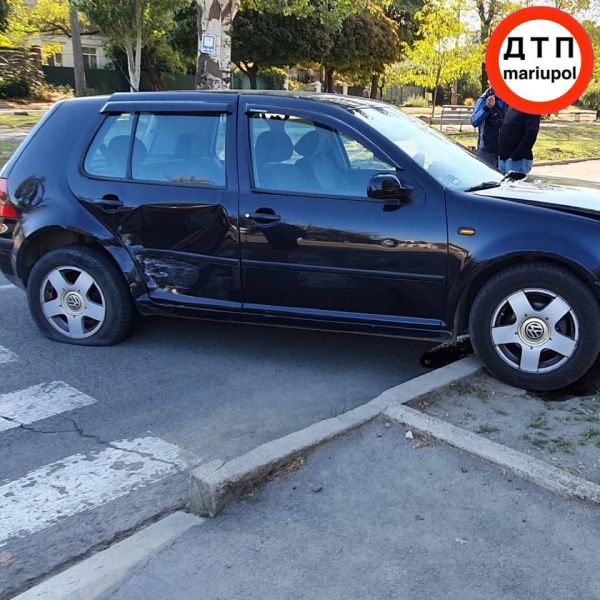 ДТП в Мариуполе: покорёжены четыре автомобиля