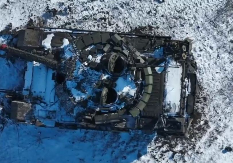 ЗСУ яскраво знищили новий модернізований танк росіян на південному фланзі Авдіївки