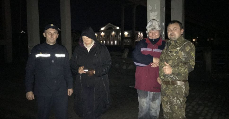 Пошли за грибами и потерялись: в Донецкой области в лесу заблудились две женщины (ФОТО)
