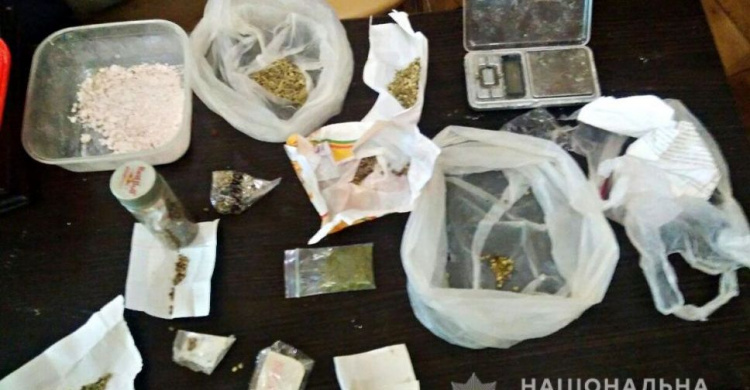 Мариуполец «крафтил» амфетамин на дому: у местного жителя изъяли наркотиков на 50 тысяч гривен (ФОТО)