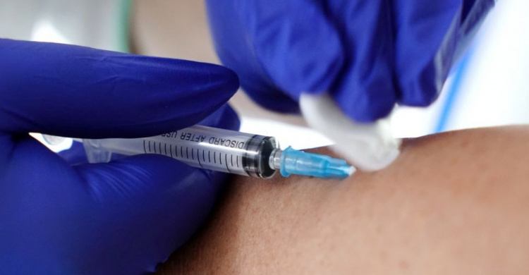 В Донецкой области на старте вакцинации от коронавируса задействуют до 18 мобильных бригад